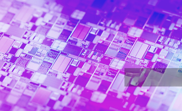 加热器：半导体镀膜设备中的温度掌控者