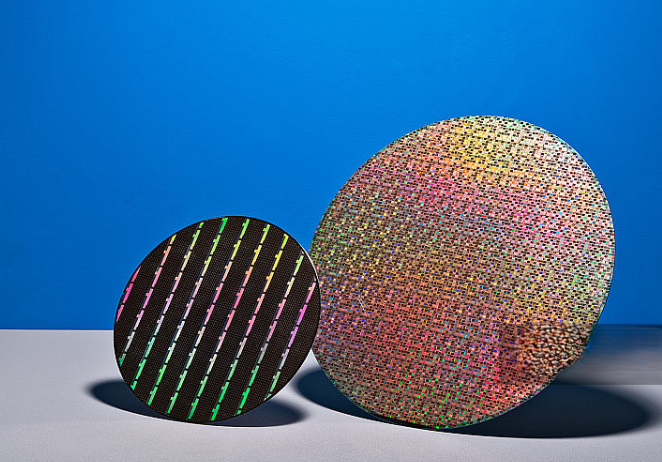 真空加热系统：半导体制造中的无氧化环境营造者